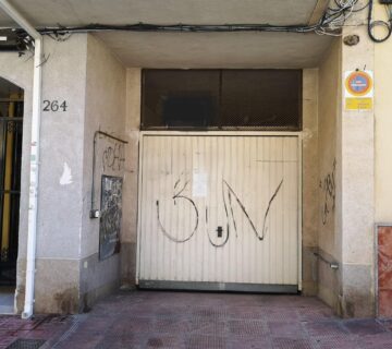 puerta acceso garaje